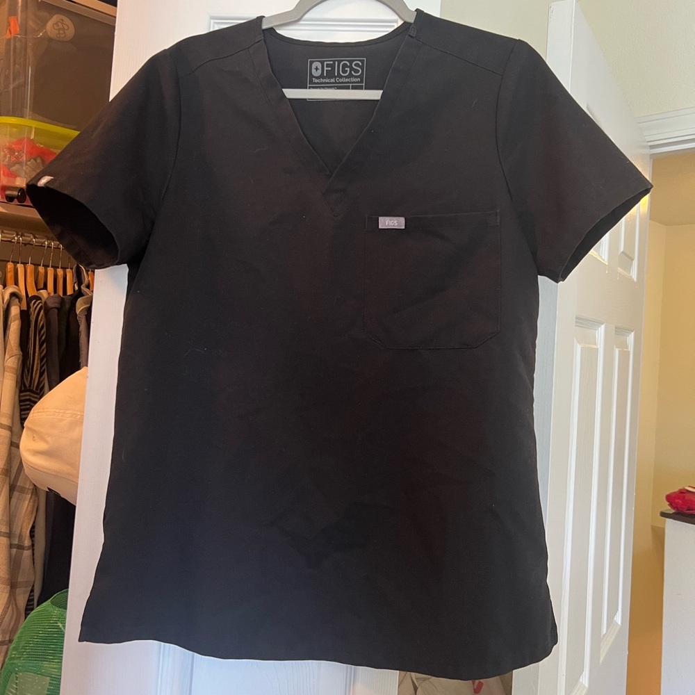 FIGS one pocket scrub top